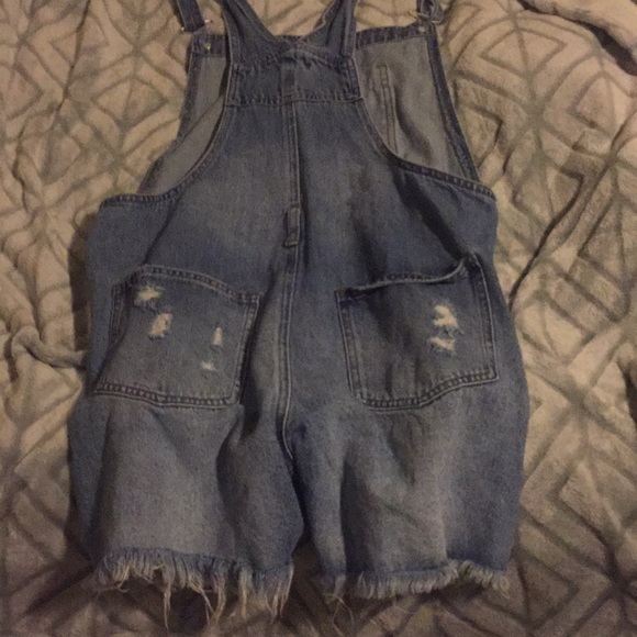 Great distressed denim overalls - Picture 5 of 5